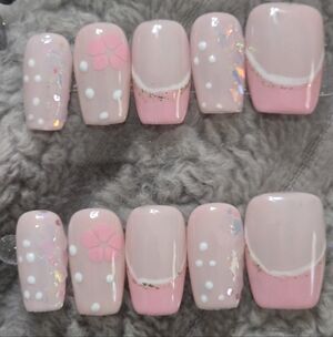 Pink Floral Press-On Nail Set